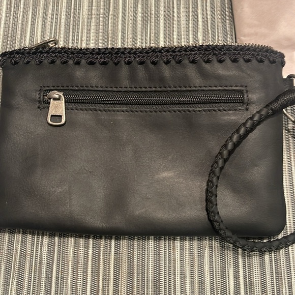 Sak! New soft leather black wristlet.  Lots of pockets! Yes, your iPhone fits! - Picture 6 of 6